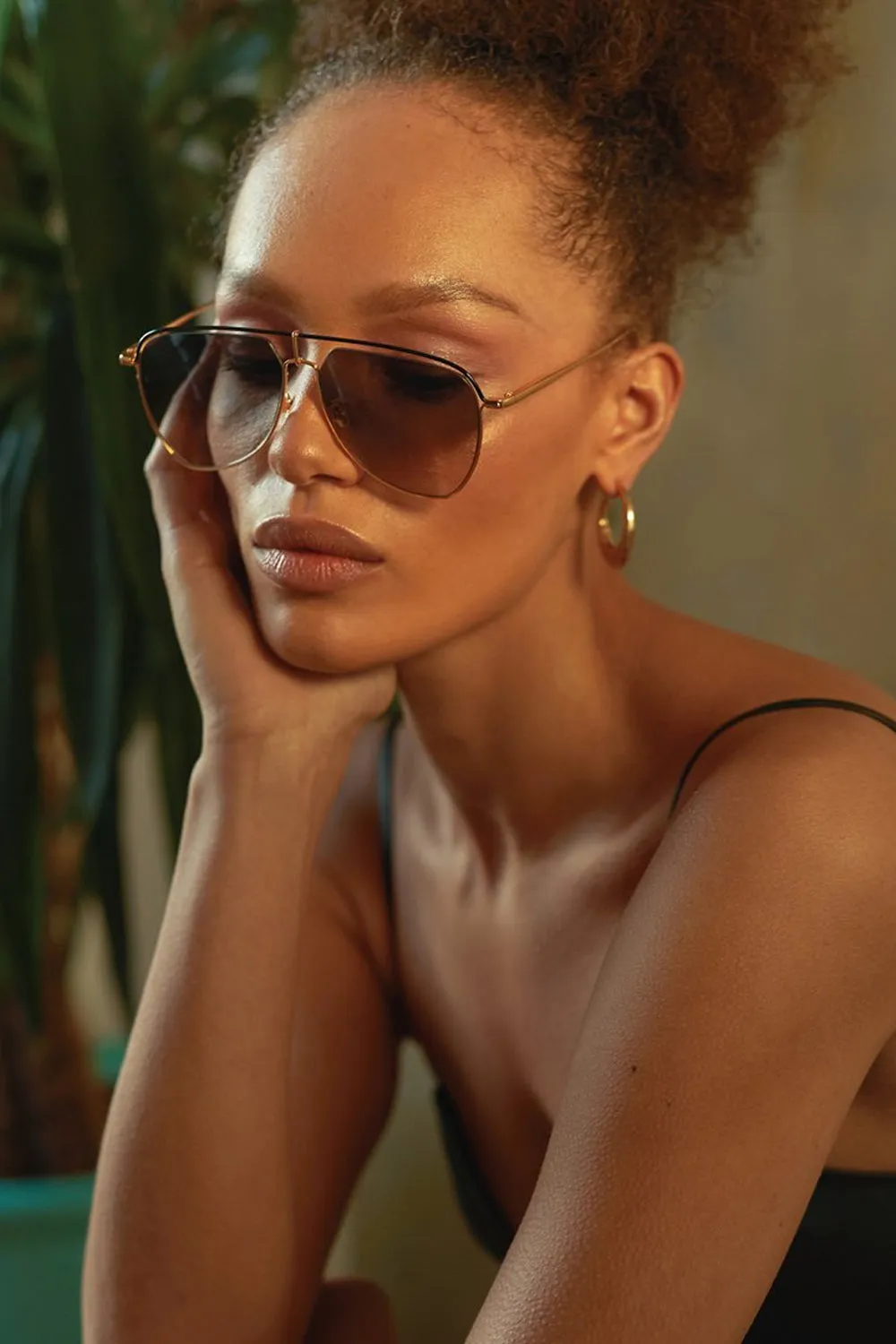 Alma Aviator Sunglasses in Yellow Gold