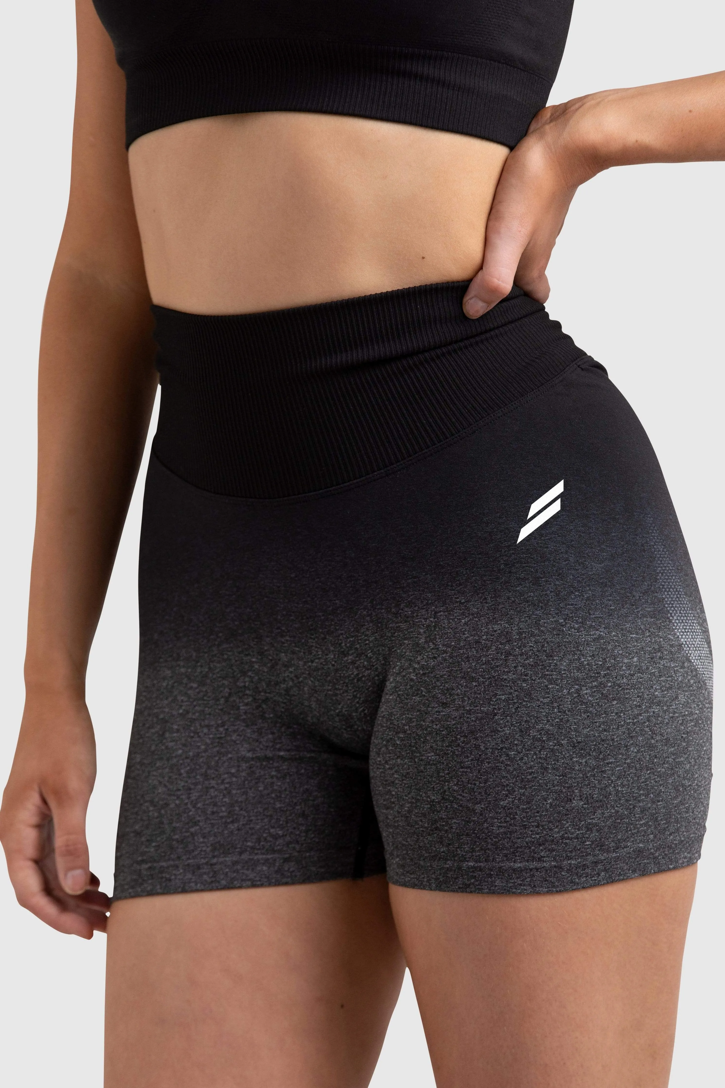 Ombre Scrunch Seamless Shorts - Black